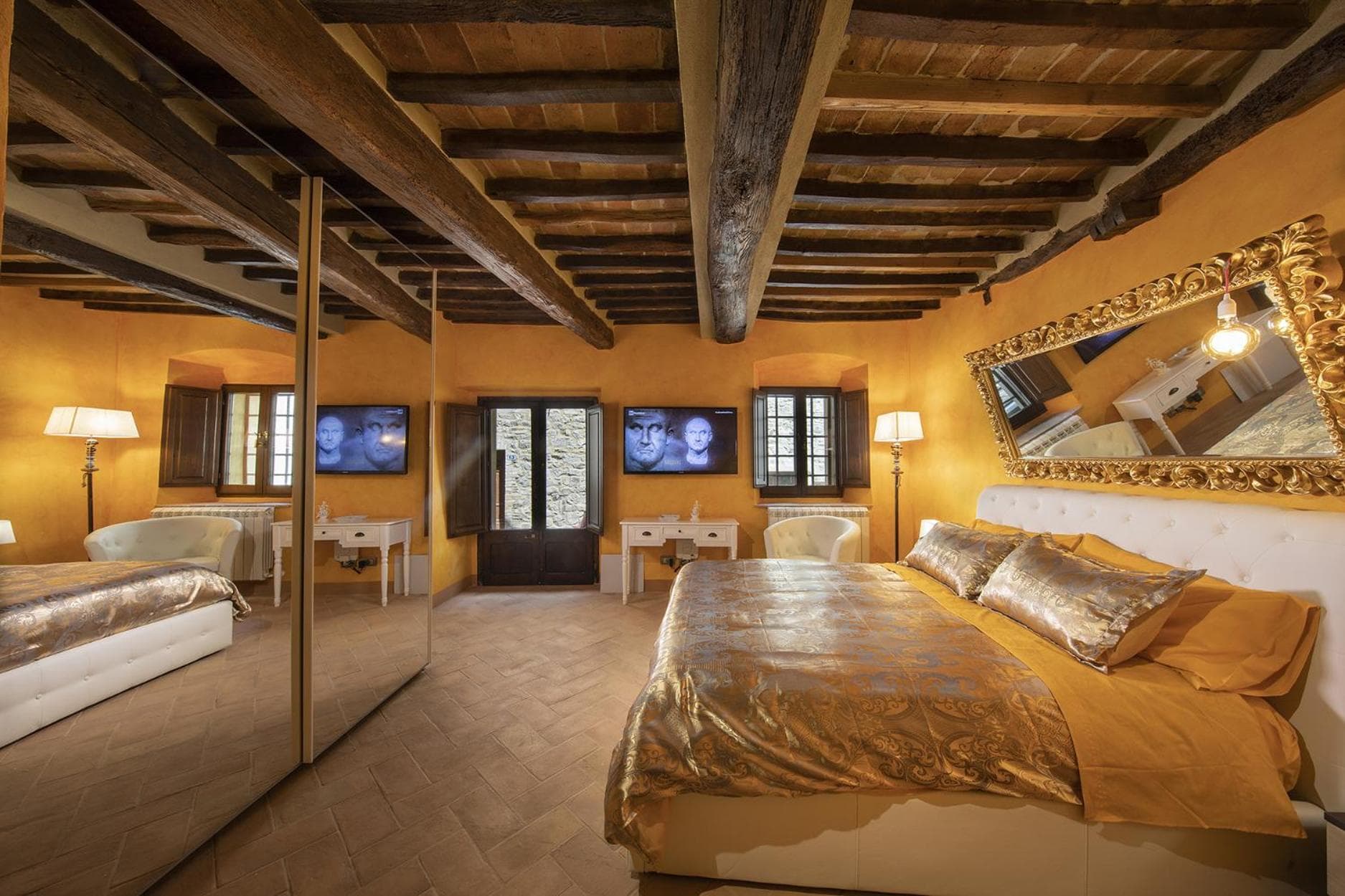 Another view of the Oro bedroom, beneath the chestnut beams